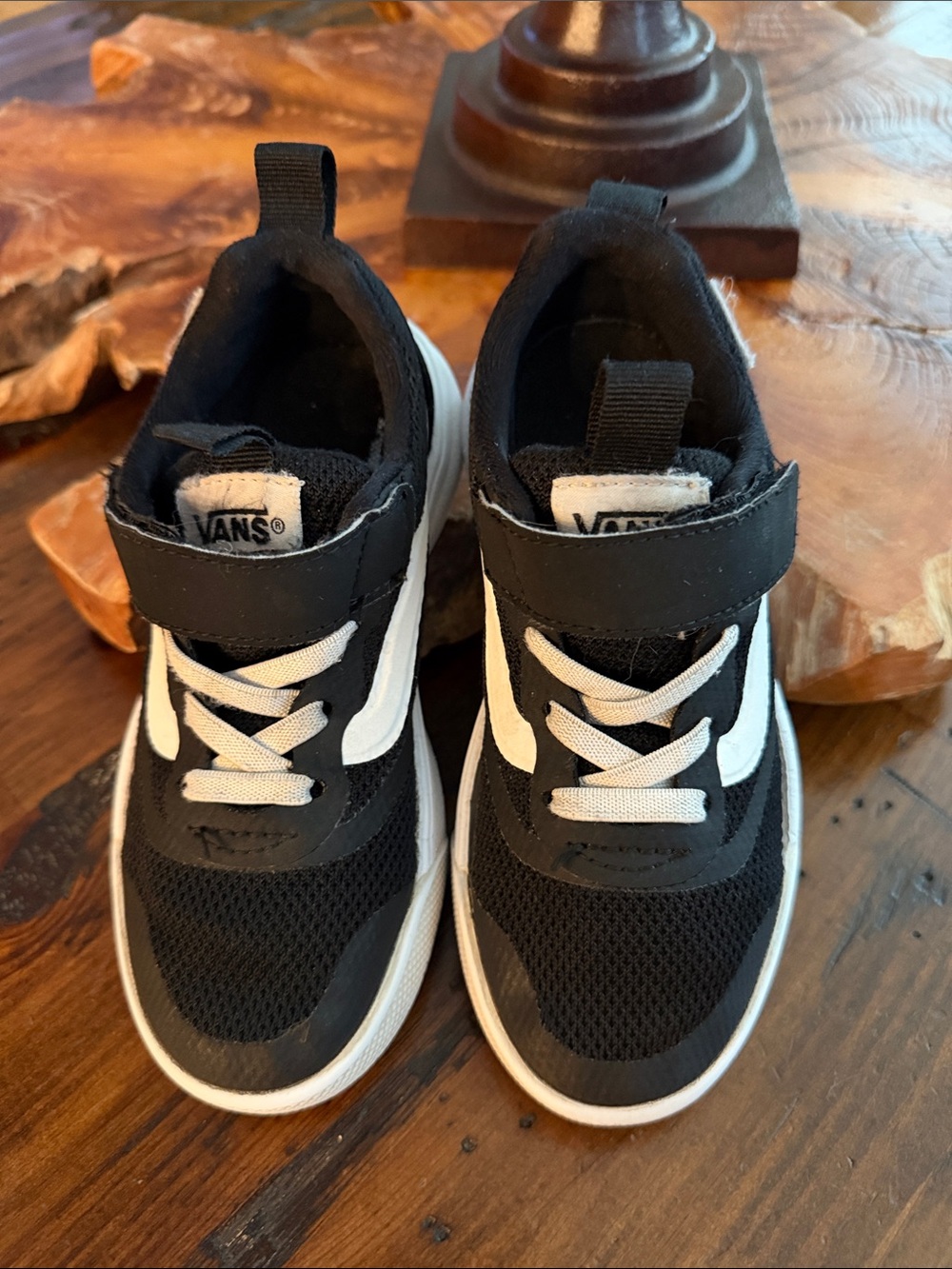 Vans Kids Black & White Velcro Sneaker 11